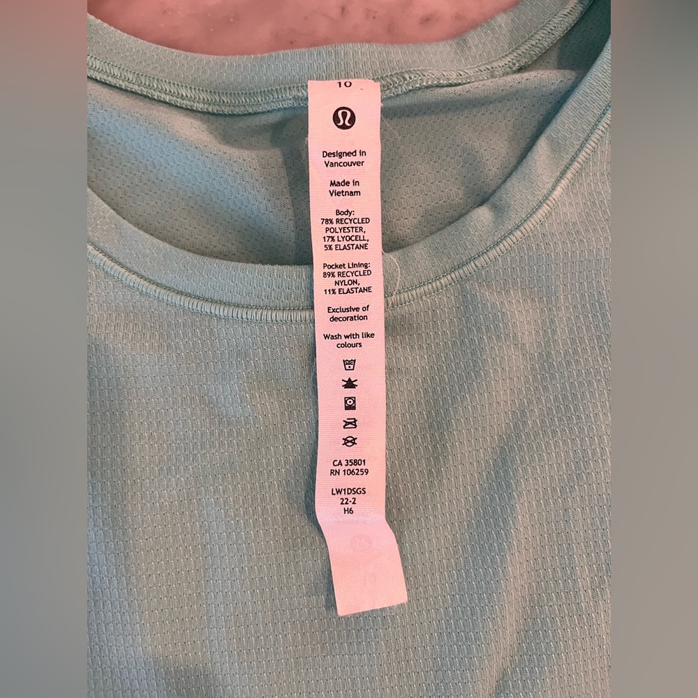 Lululemon - Picture 2 of 2